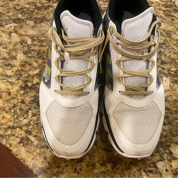 Adidas running shoes - Picture 3 of 4